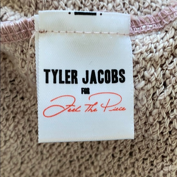 Tyler Jacobs distressed top - Picture 5 of 6